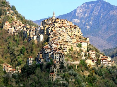 THE CHARACTERISTIC LIGURIAN VILLAGES